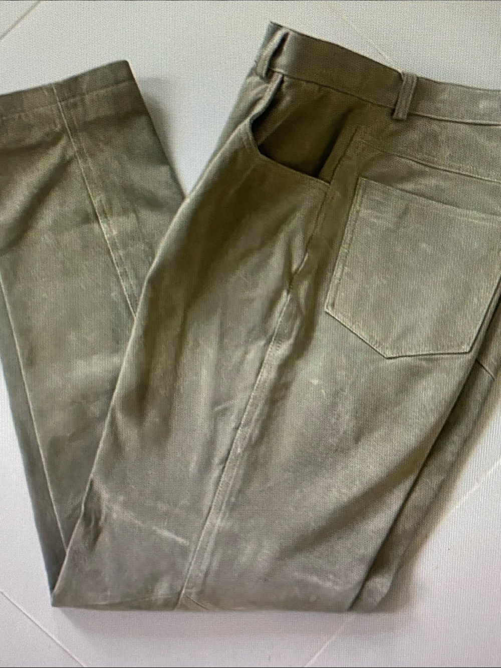 Women’s Olive Green Straight-Leg Trousers